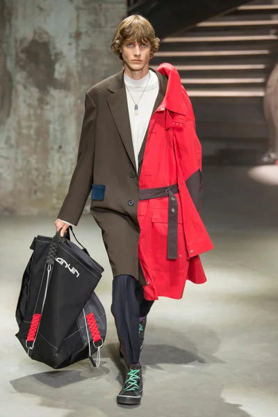 Look 5
